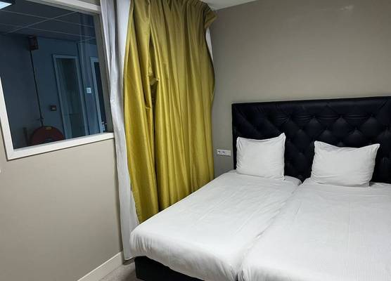Camp-Inn Hotel 1