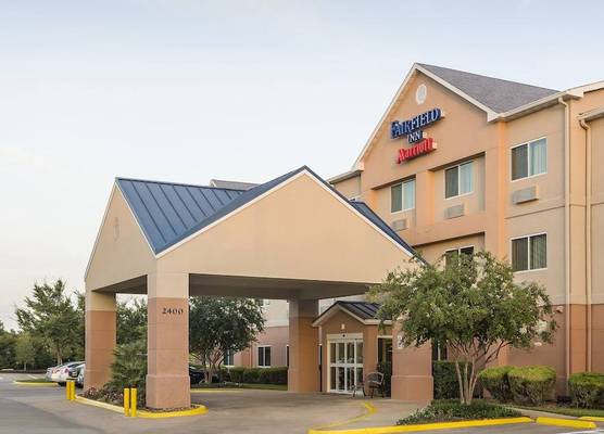Fairfield Inn & Suites Houston Westchase 1