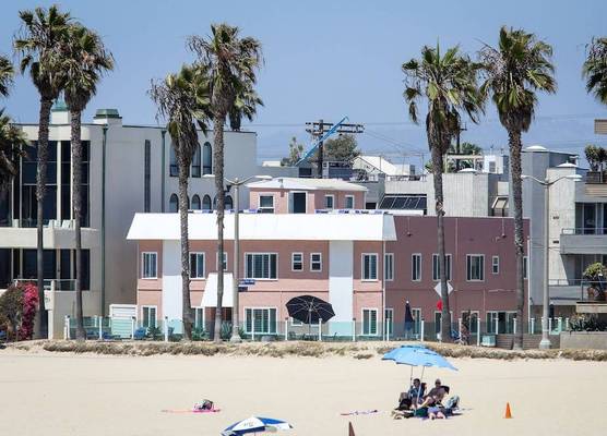 Venice on the Beach Hotel 1