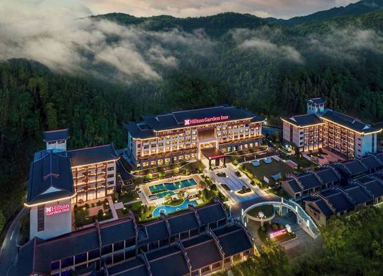 Hilton Garden Inn Zhangjiajie Wulingyuan 1