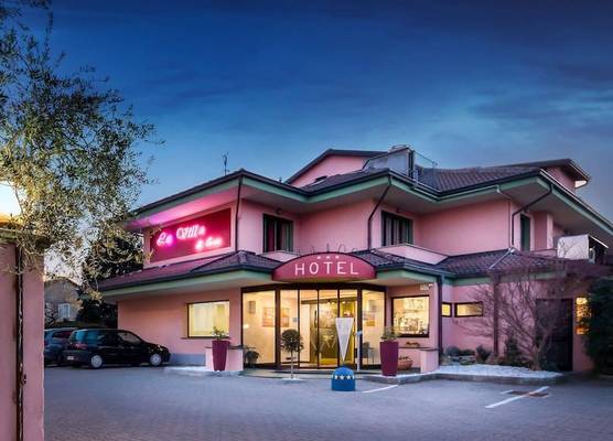 La Villa - Sure Hotel Collection by Best Western 1