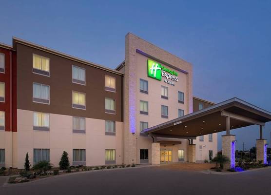 Holiday Inn Express & Suites BAY CITY by IHG 1