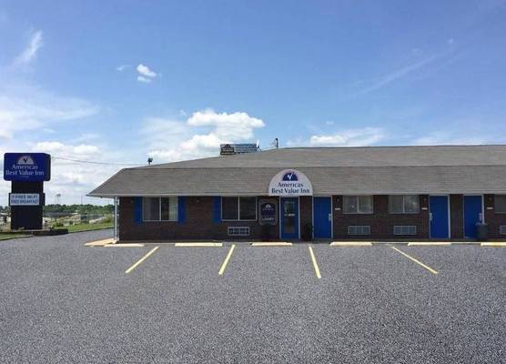 Americas Best Value Inn Sullivan 1