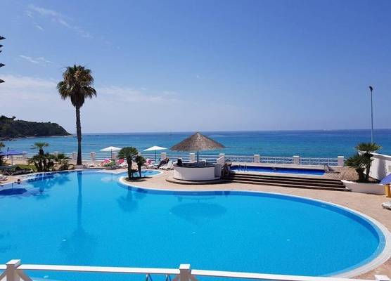 Cala Petrosa Resort 1