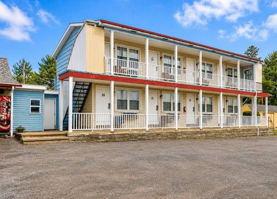 OYO Hotel Starlite Seneca Falls 1