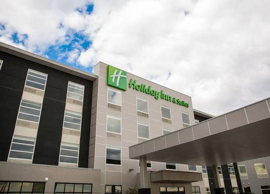 Holiday Inn & Suites CALGARY SOUTH - CONFERENCE CTR by IHG 1
