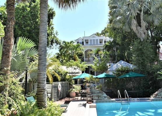 Simonton Court Historic Inn & Cottages 1