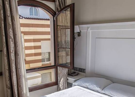 Hotel Sevilla 1