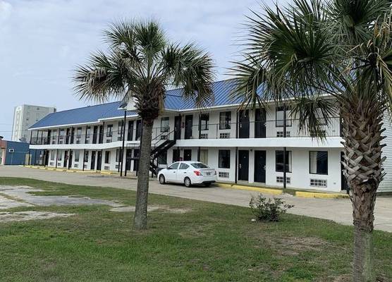 Bayfront Inn Biloxi 1