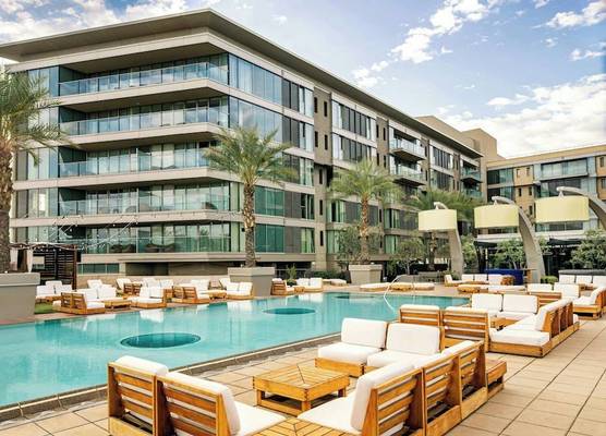 W Scottsdale 1