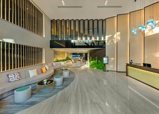 Satya Da Nang Hotel Han Market 1