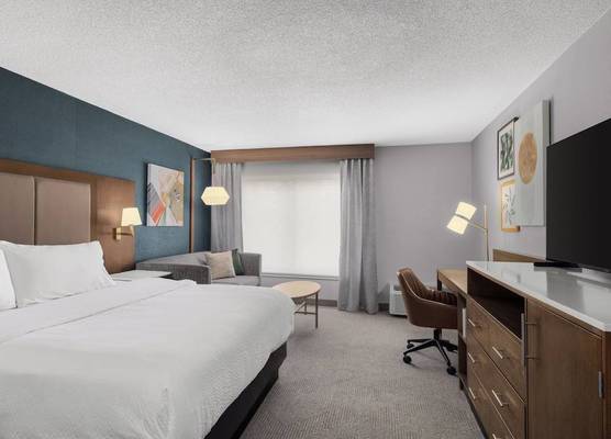 Holiday Inn CORALVILLE - IOWA CITY by IHG 1