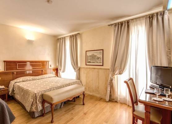 Pantheon Rooms 1