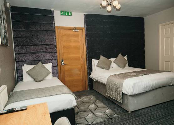 Hotels 24-7 - The Old Victoria Hotel 1
