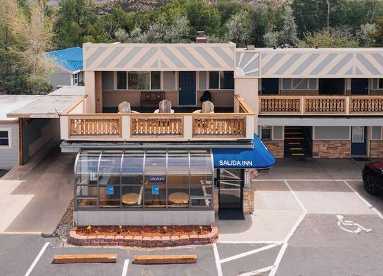 Salida Inn & Monarch Suites 1
