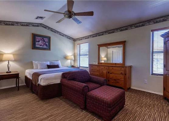 Majestic Mountain Inn 1