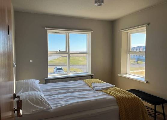 Guesthouse Hvammur by the Harbour 1