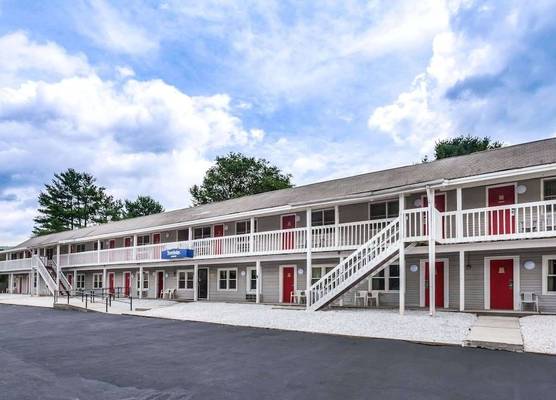 Travelodge by Wyndham Great Barrington Berkshires 1