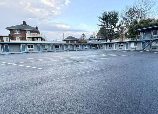 Residency Inn & Studios 1