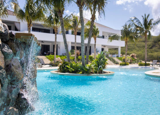 The Reef - Blue Bay Golf & Beach Resort 1