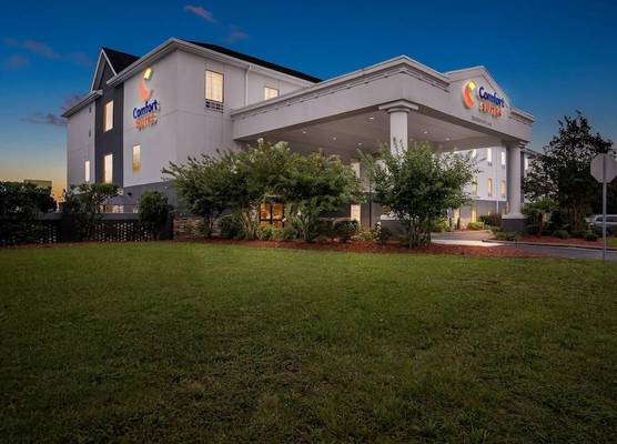 Comfort Suites near Camp Lejeune 1