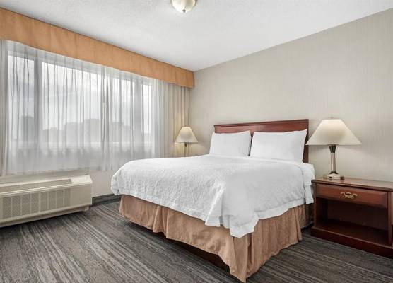 Best Western Plus Suites Downtown Calgary 1