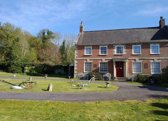 Rollestone Manor B&B and Restaurant 1