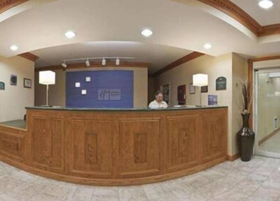 Holiday Inn Express & Suites DEFIANCE by IHG 1