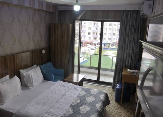 Crystall Hotel 1