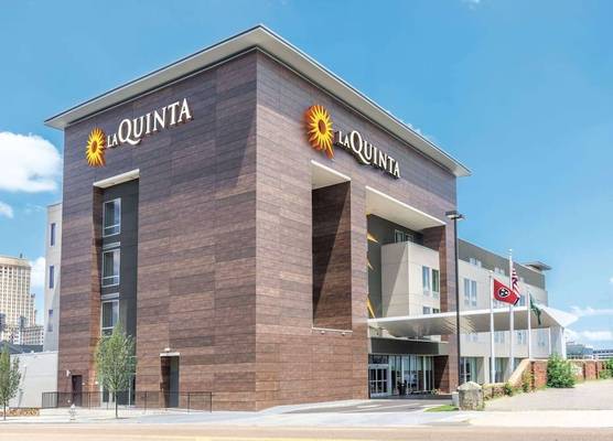 La Quinta by Wyndham Memphis Downtown 1