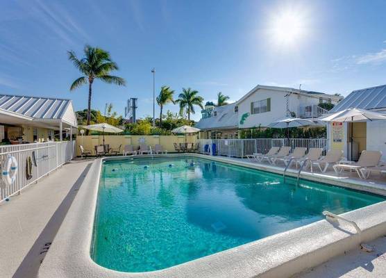 Lemon Tree Inn 1