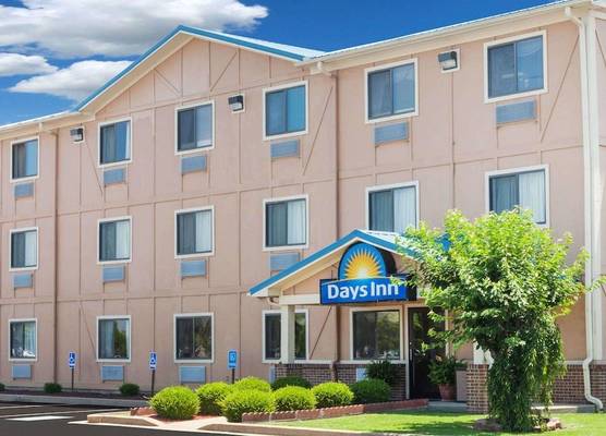Days Inn by Wyndham Dyersburg 1