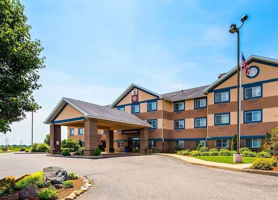 Best Western Plus Brandywine Inn & Suites 1