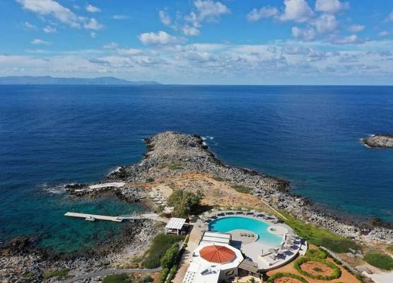 Kavos Hotel & Suites 1
