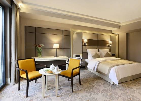 Ambassadori Tbilisi Hotel 1