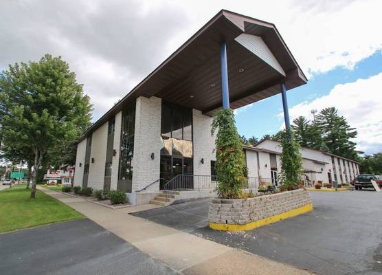 Woodside Dells Hotel & Suites 1