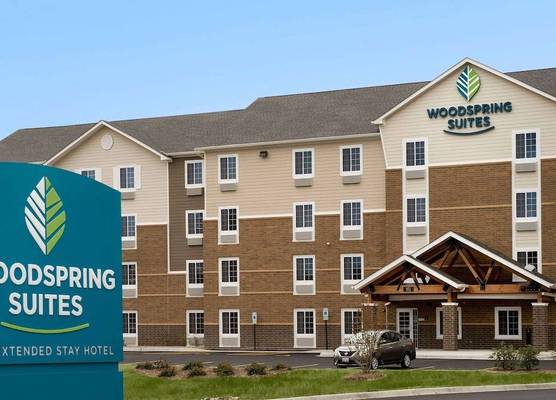 WoodSpring Suites Chicago Darien 1
