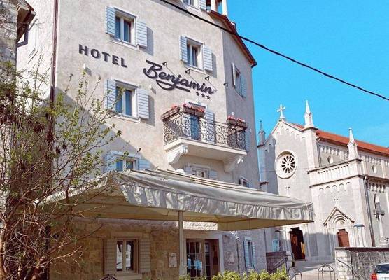 Benjamin Hotel 1