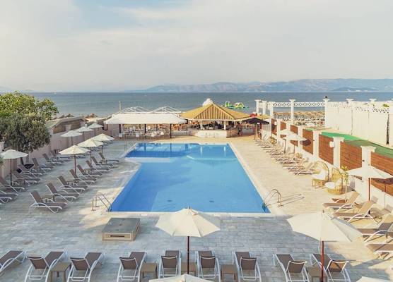La Playa Grande 1