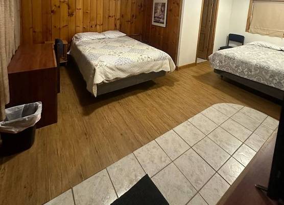 Country Cabin Motel 1