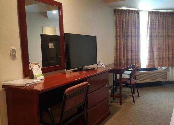 Best Western Bazarell Inn 1