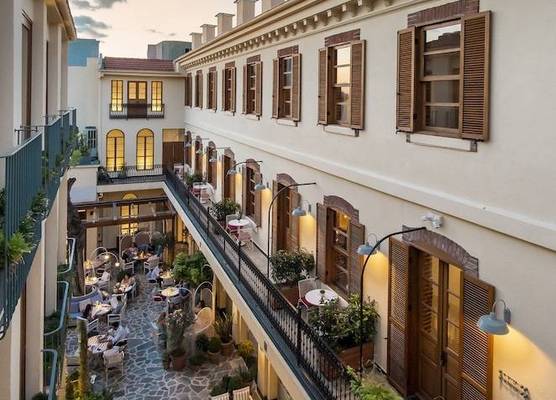 Ecole St. Pierre Hotel 1