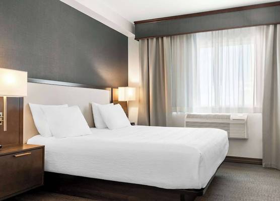 Best Western Plus Morden 1