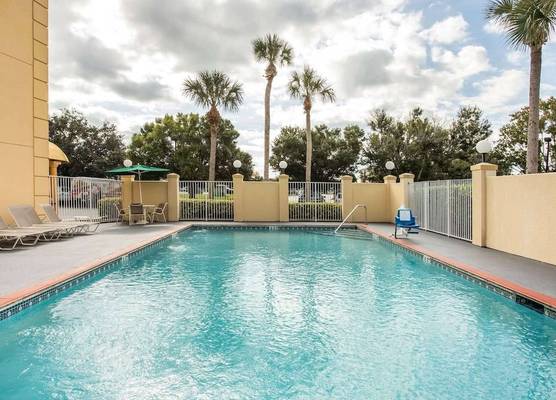 La Quinta by Wyndham Melbourne Viera 1