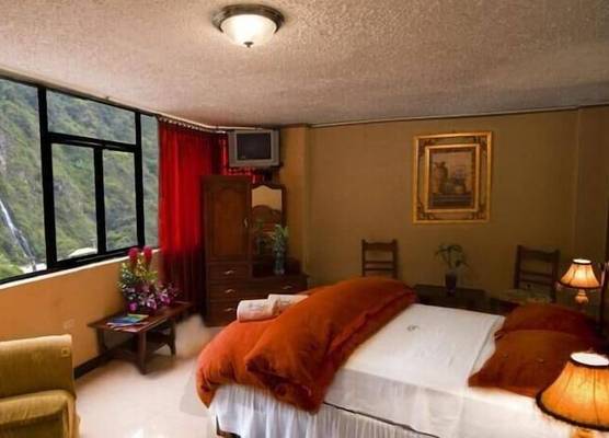 Puerta del Sol Hotel 1