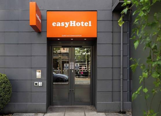easyHotel Belfast 1