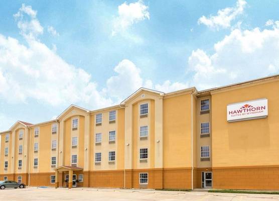 Hawthorn Extended Stay by Wyndham Corpus Christi Padre Is 1