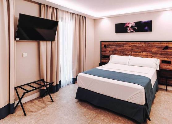 Posidonia Aparthotel 1