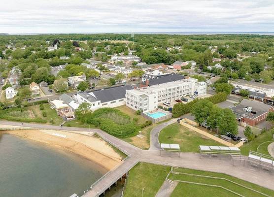 The Harbor Front Inn 1