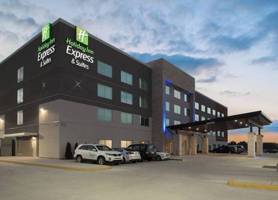 Holiday Inn Express & Suites KINGDOM CITY by IHG 1